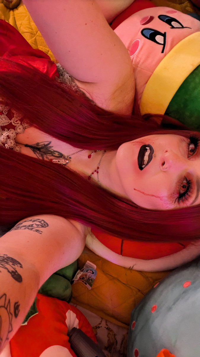 Happy spooky time! 🖤🦇🧛‍♀️