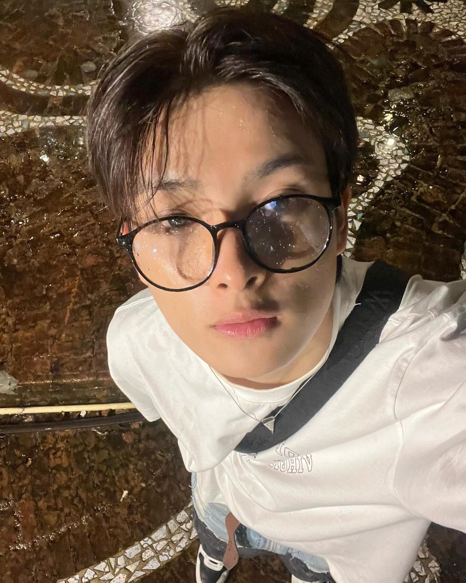 let’s meow 🥓 (@eyyolistenuppls) on Twitter photo 