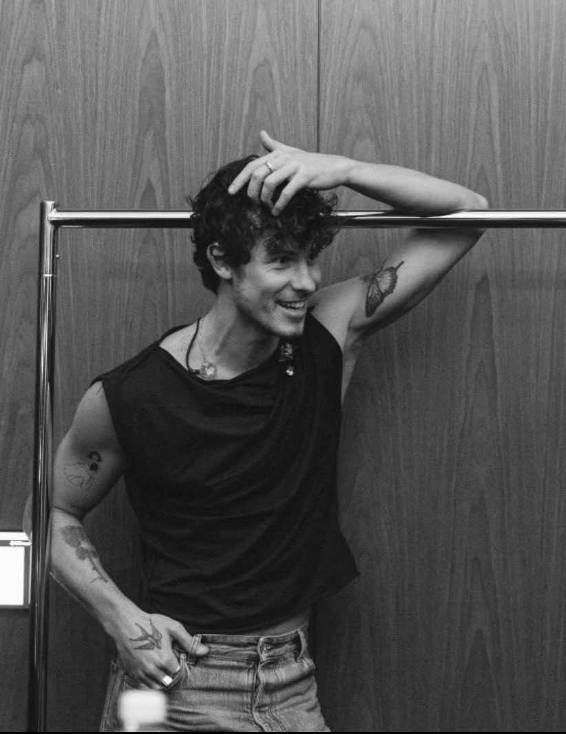 shawnsmyfather's tweet image. Shawn Mendes,
The man that you are
#Shawn #MendesArmy