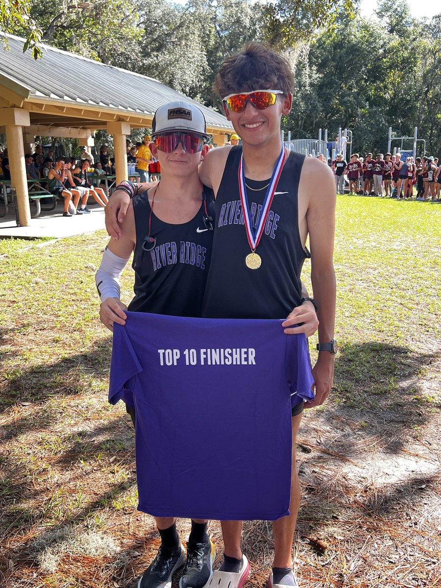 RRHSXCTEAM's tweet photo. Congratulations to the RRHS cross country teams today at the LOL Keppel Invitational. The Boys finished 3rd overall and girls 4th overall. The lady knights were lead by Kammy Enerson with a personal best 20:53. The boys were lead by Daniel Williams and Zeke Ahmed.@RRGirlsWts https://t.co/q9SGEcCzrW
