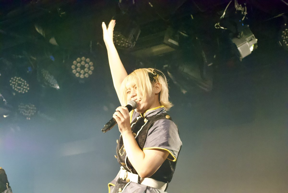 PROJECT__R's tweet photo. @fuu_mikage ソロとみなさまの横顔です。

#DEEPGEEK
#御影ふぅ https://t.co/72hCfQmoil