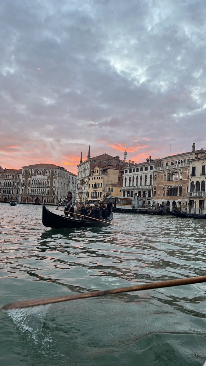 LoveAndRun's tweet photo. A dream 🥹❤️🥰🌊🇮🇹 I’m in love with this city.. &amp; so in love w my man. 😍 https://t.co/jQPjMikSVg