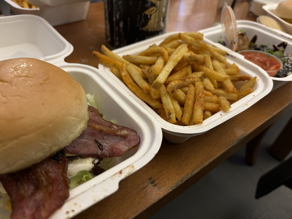 Fantastic trip back home to <a href="/threehillsbrew/">Three Hills Brewing</a> in Thrapston. 

Hard to believe that I used to work here 15 years ago in a DVD rental shop - now it’s a thriving high street with an incredible brewery on its doorstep.