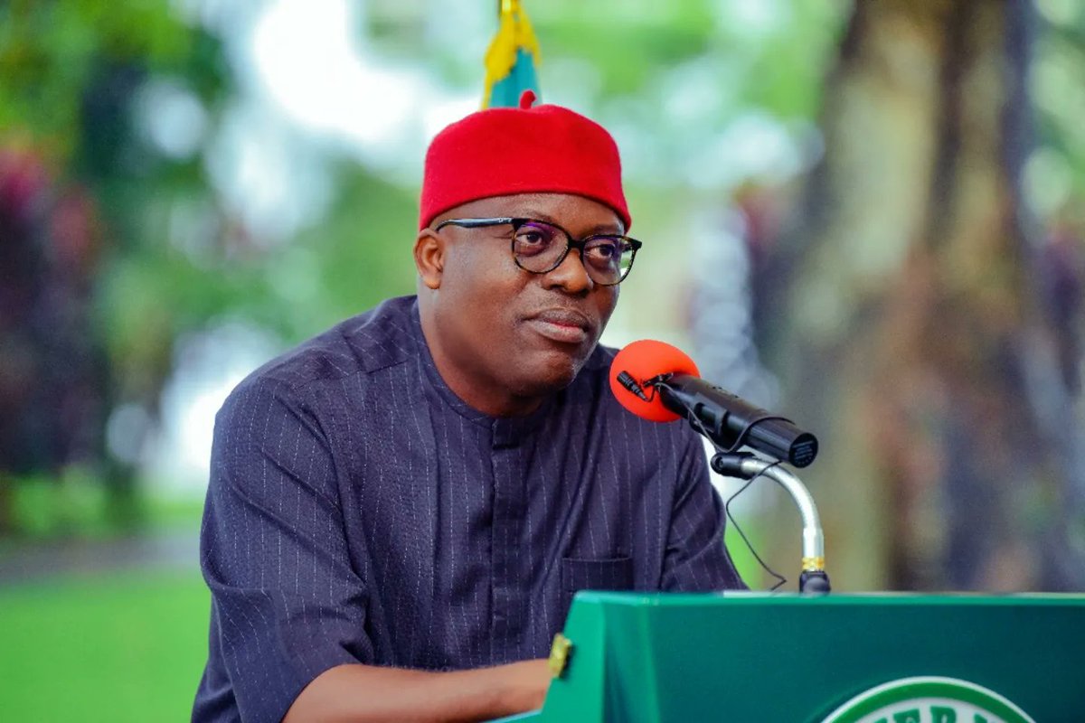 babaright24862's tweet image. The new Governor General of ijaw, General Fubara is calm, calculative,intelligent and a warrior, a courageous man who fear no foe on the battle field.... Fubara ride on oooo...give more pressure and uncertainty in their camp,we are enjoying the drama.

#simfubaraksc #Wike #rivers
