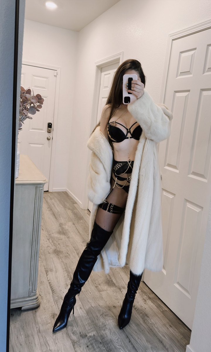 MistressElena0's tweet photo. богиня https://t.co/iDxxe0geK0