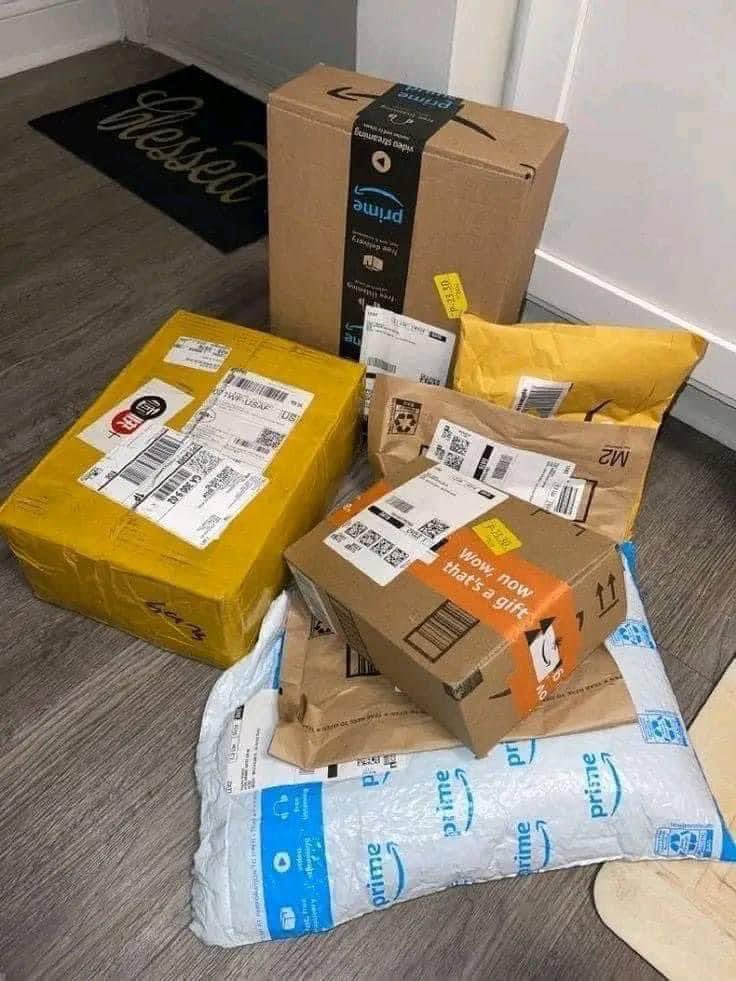 Evde kalıyorum bu yüzden hiç para harcamıyorum

Evde ben: