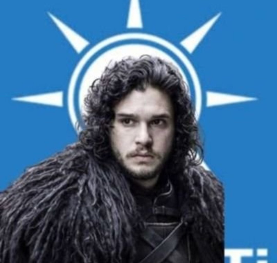 +++ Son olarak genç kız kardeşlerime ve ailelerine bir tavsiye vermek istiyorum. Biliyorum o yaşlarda yaşanan ilk hoşlantılar ilk aşklar çok güzel ve heyecanlı oluyor. Fakat kim olursa olsun kimseye güvenmeyin. Kimseye müstehcen görüntülerinizi atmayın ve sexting gibi saçma sapan