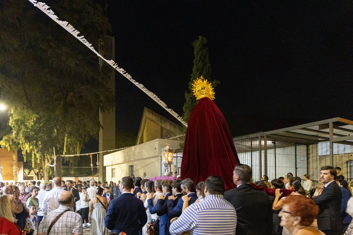 AP_ElOlivo's tweet photo. Santa María de la Caridad, Luz de nuestros corazones, Encanto de Dios, Reina de la Paz.

¡Gracias por hacernos dignos de ser hijos tuyos!

#CaridaddeSantaMaría https://t.co/7LMKSDRUOc