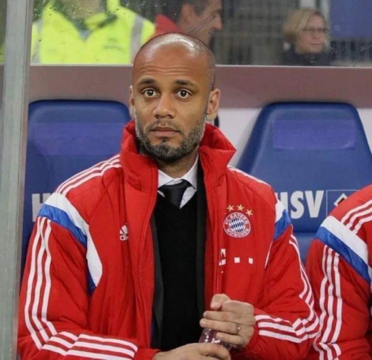 DrunkGreaIish's tweet photo. Kompany looks like Guardiola from Netflix movie😂 https://t.co/RpKRffLBos