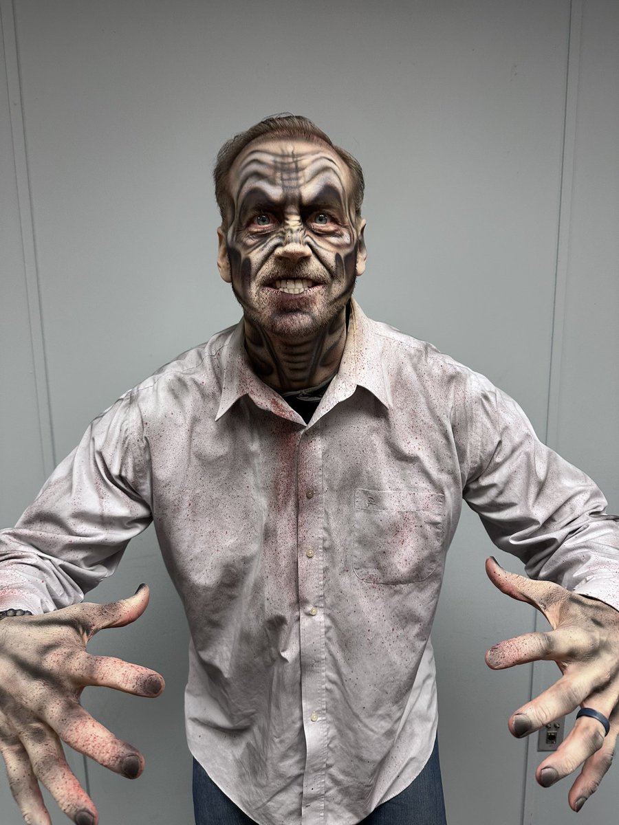 ShaunOHara60's tweet photo. Havenβt Heard Eli Squeal like this since BALTIMORE RAVENS game his Rookie Year!! #FrightFestExtreme. π§ββοΈπ
@Giants @SFGrAdventure
Check it out πΊππ»ππ»
https://t.co/pK5Ob31nS3 https://t.co/afbfP72Y69