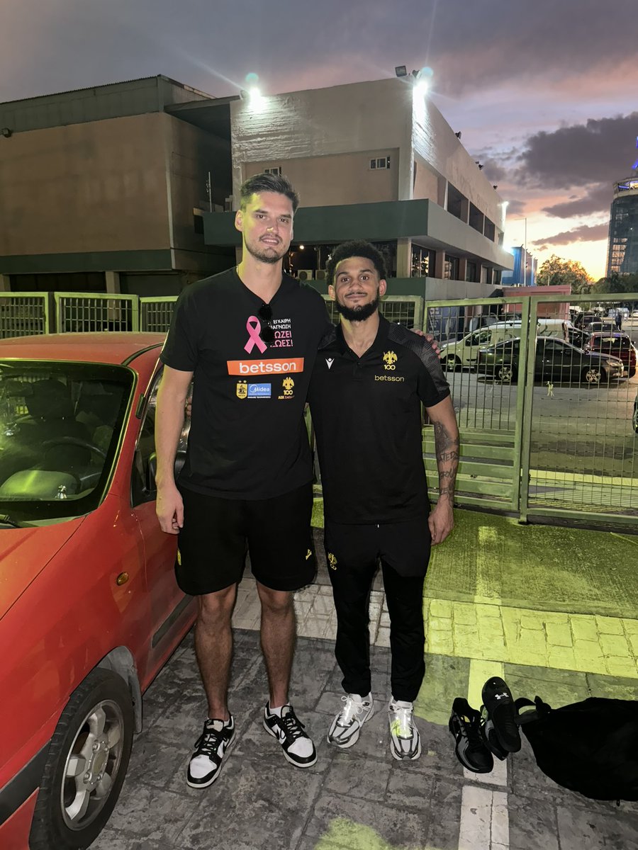 Mike Brey tweet media