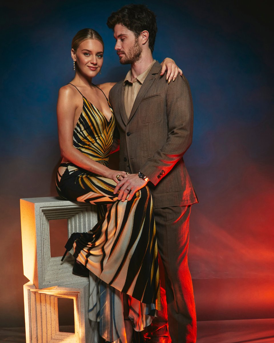 eentertainment's tweet photo. A love story hitting all the right notes. ๐ #LiveFromE #PCCAs @KelseaBallerini @peopleschoice https://t.co/9Rxpz9V1zX