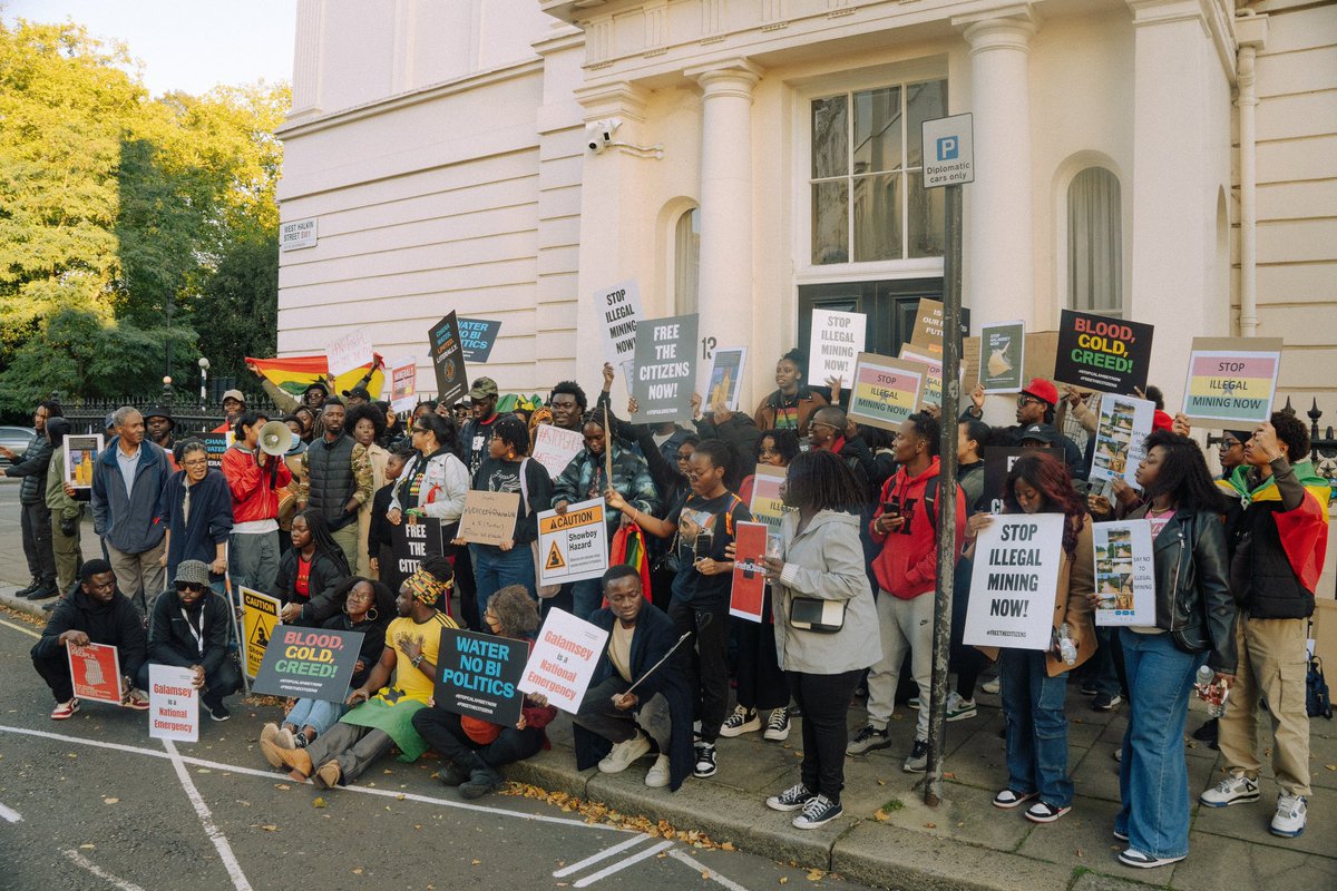 “One man no fit do am finish, mama said it takes a village” - Black Sherif 🇬🇭🇬🇧❤️
#StopGalamseyNow #FreeTheCitizens