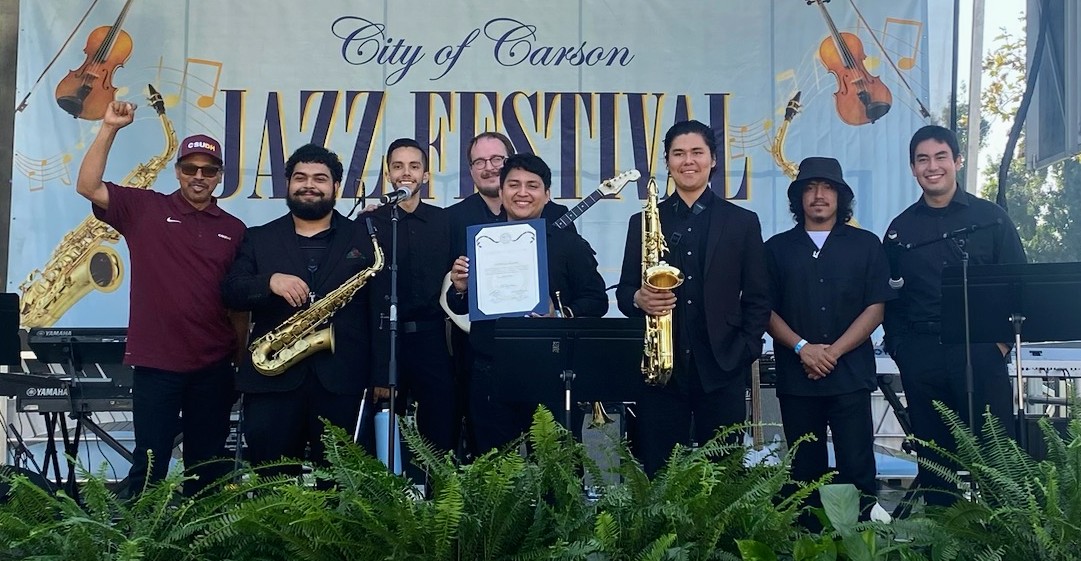 DerrickMims1's tweet image. On stage with CSUDH Jazz Band at City of Carson Jazz Festival.