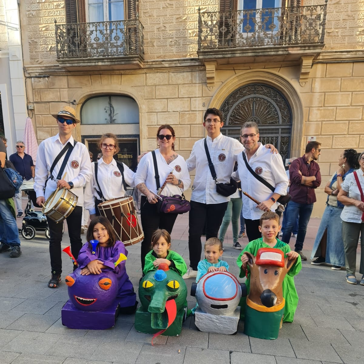 Avui acompanyat al Capgrossos de Sant Sadurní <a href="/cavatast/">Cavatast</a> <a href="/santsadurni_cat/">AjuntamentStSadurní</a> 
Un goig ser un cop més a les vostres festes i cercaviles 🍎