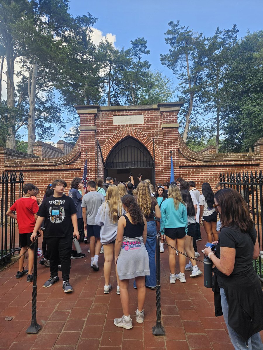 TUrbanski81's tweet photo. #ChannahonPride  #DCTrip2024 https://t.co/5hWacJLbDu