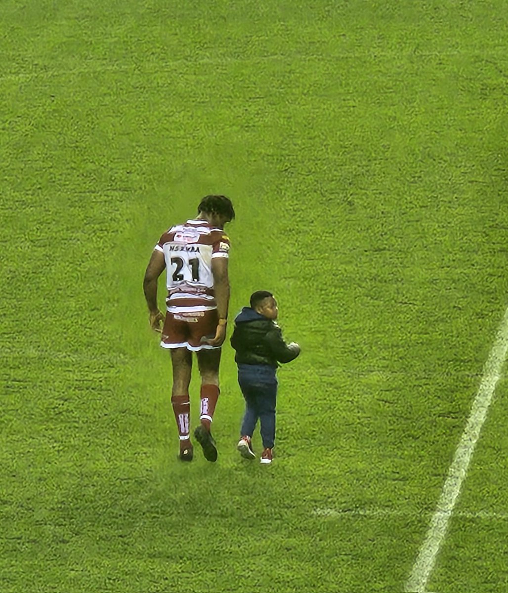 DuggyStand's tweet image. If the NRL come knocking they'll have to stump up to take the entire Nsemba family with them.

Junior and his little brother is proper wholesome content. 🍒⚪️🏉