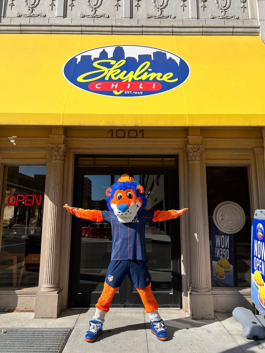 1001VineSt's tweet image. No Win… but we have your after match “feel better” chili. Open to midnight! @Skyline_Chili @fccincinnati #courtandvineskyline #itsskylinetime