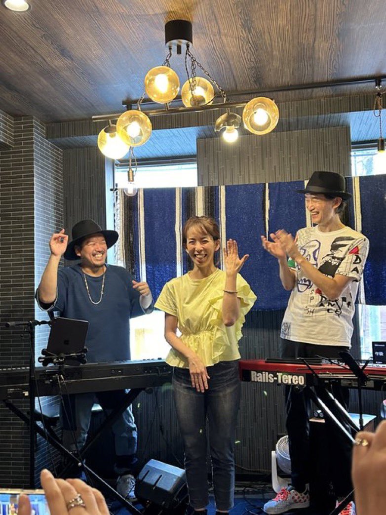 railstereo's tweet photo. 10/5
昼公演アンリとレイル
夜公演レイ”ルース”テレオ

メチャクチャ楽しくて、笑い疲れた笑
素敵な時間を一緒に過ごせた皆さん、アンリ、ルース、夜灯の皆様、ありがとうございました！またやりましょね^_^

#anry
#ルースフォンチ
#レイルステレオ
#夜を灯して https://t.co/H9GmKsJeap
