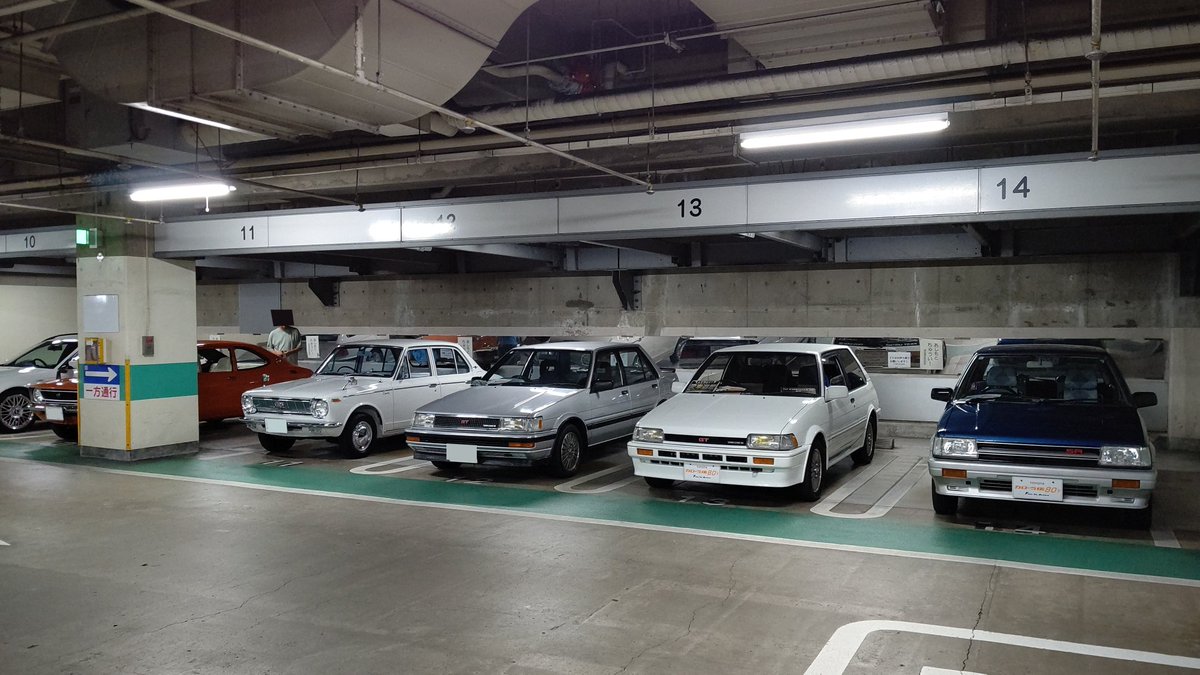 AE8212's tweet photo. まつどクラシックカーフェスティバル展示中! #カローラレビン #カローラ #カローラFX #カローラII #AE82 https://t.co/US2eVspUE7