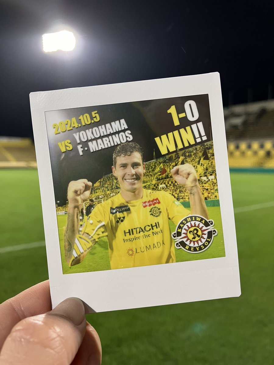 REYSOL_Official's tweet photo. ／
🎉横浜FM戦のヒーロー🦸🎉
#マテウスサヴィオ 選手の
#勝ちチェキ に直筆サインを入れて
抽選で3名様にプレゼントします📸
＼

🗒️応募方法
1️⃣@REYSOL_Official をフォロー
2️⃣サヴィオ選手へのメッセージを添えて、この投稿を引用リポスト
📅締切：10/8（火）12:00

#柏レイソル #NoREYSOLNoLIFE https://t.co/k8jpDYPPm8