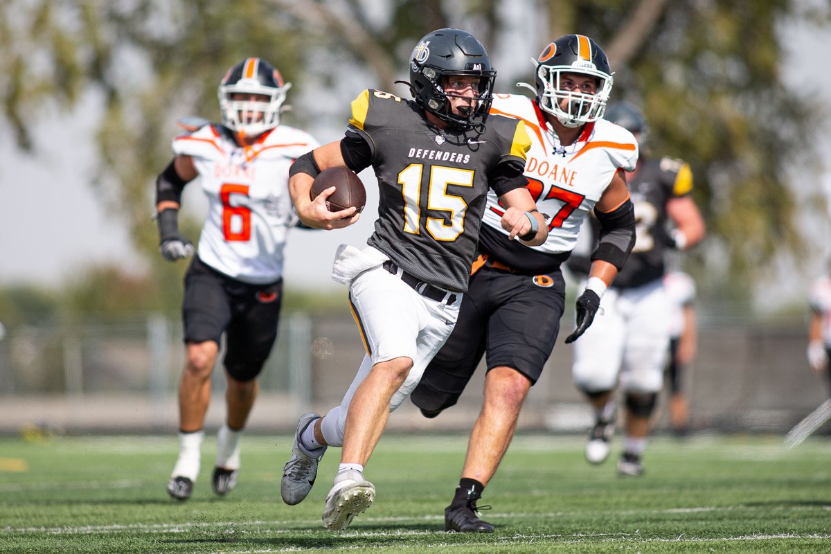Defender football moves to 4-0 in the GPAC with a 38-3 win over Doane. 
323 yards passing
226 yards rushing
Allowed 34 rushing and 75 passing
Kaden Harken | 10 rec | 217 yrds | 2 TD
Nick Wellen | 14 rush | 105 yards 
Photo creds: Chris Knoebel