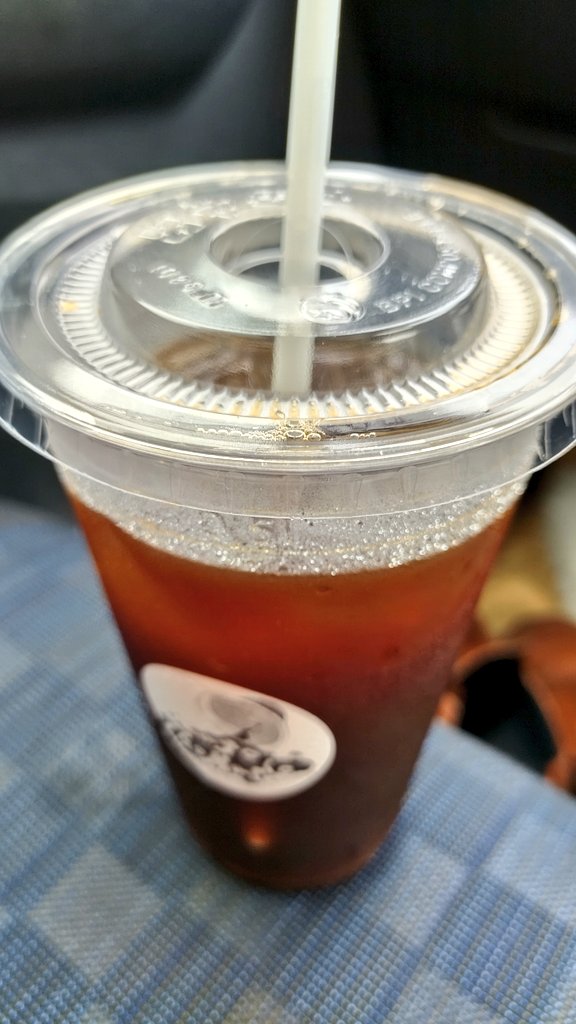 kwnmsj987's tweet photo. 古川のあすも。
#cafethemaple
さんでアメリカーノ、アイス、XL、いつものです😊
ホッとひと息。美味しいコーヒーありがとうございます✨
これから、ライブ、仙台へ👣
ずっと好きだったんだぜ〜♪ https://t.co/RDltkueenP
