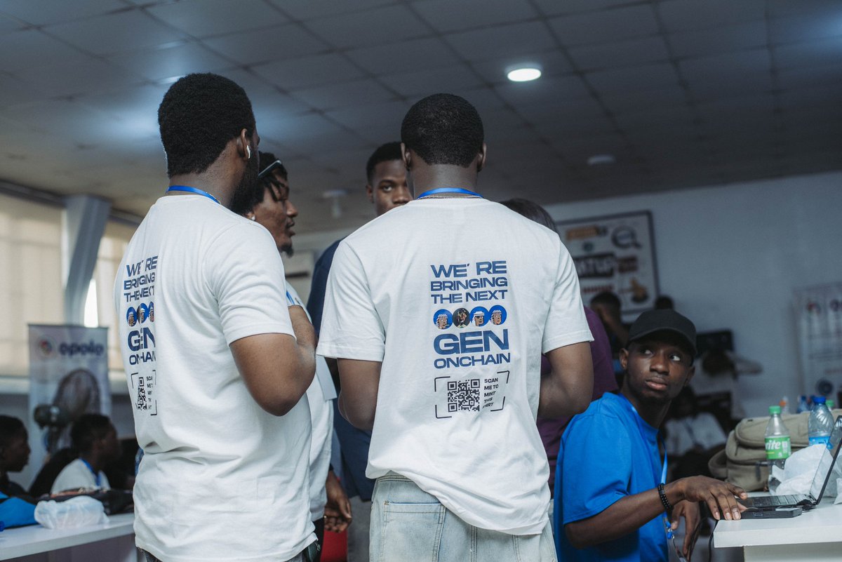 rowsales5's tweet image. Usmanovic building on base!☺️