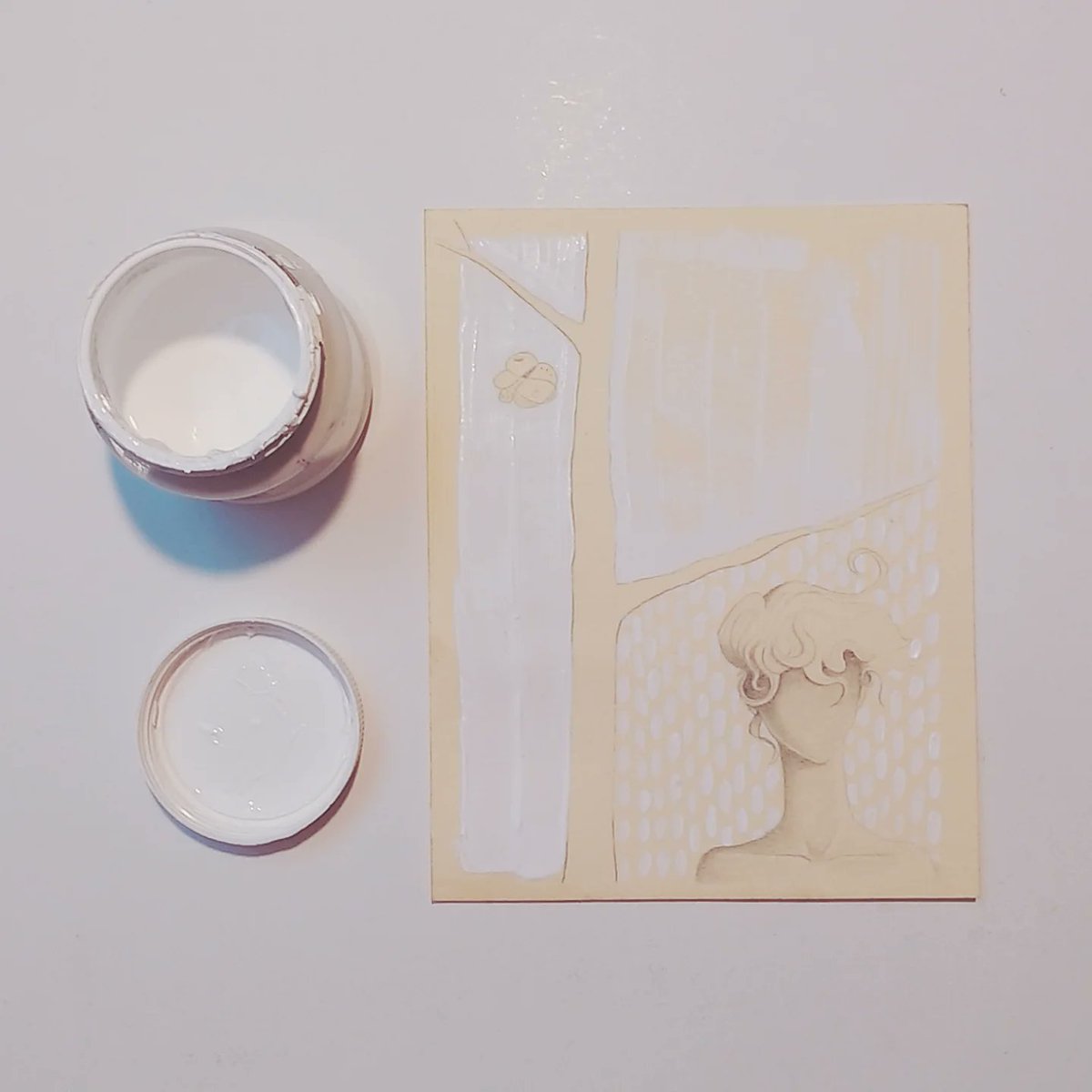 9ChrisBlue's tweet image. White color gives me some kind of relief and peace, closed eyes, mental peace, and light.
First pic, "Unico" ceramic sculpture, second pic and so on a conceptual kind drawing, using white painting with textures and dilutions 

#ceramics #drawing #inspiration #creative #art