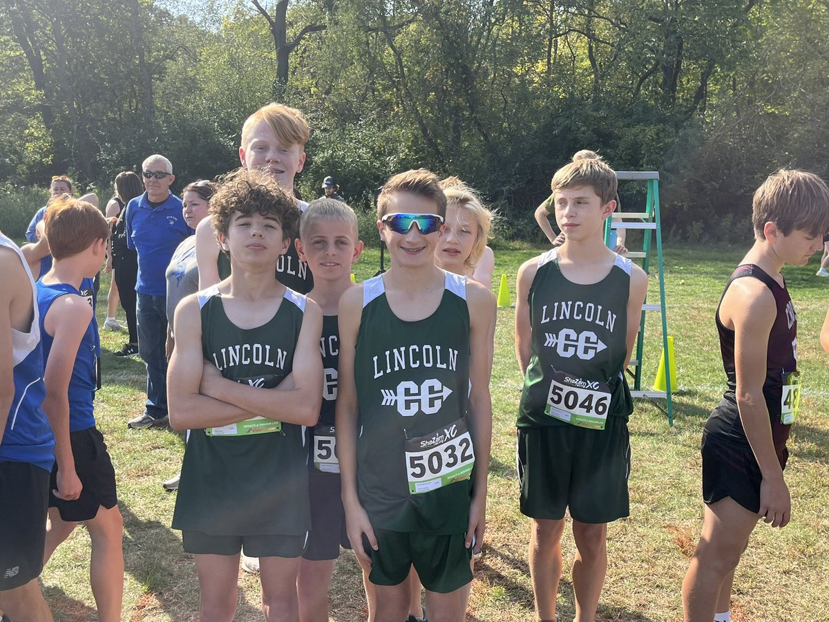 ljhscctf's tweet photo. Some great individual and team performances at today’s Fox Trot Invite. Thank you @YMSRunning for running a great meet. #besomebody #Elevate203 #lancerpride 💚 @LJHSLancers @Naperville203 https://t.co/bOuebxZWuS