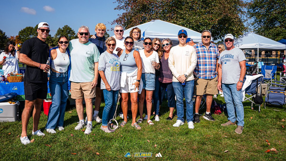 Delaware_FB's tweet photo. Looked like Blue Hen Country out there! Thank you fans 🙏 https://t.co/Kk2JgcFsV2