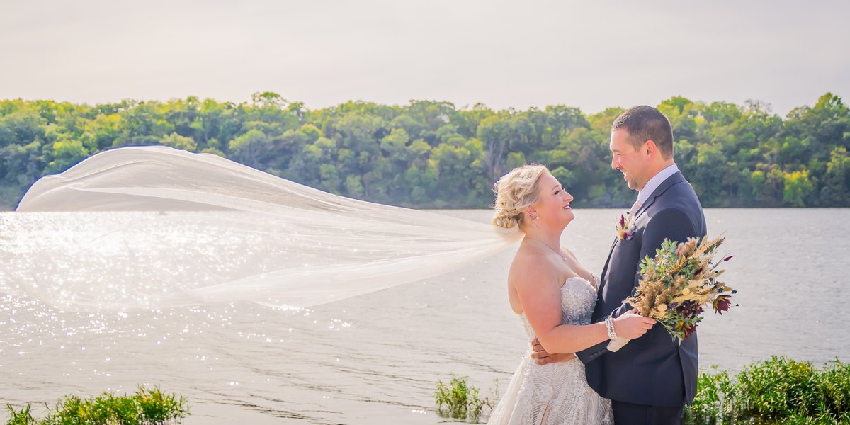 wisdom_watson's tweet photo. Jeri + Ryan ❤️ 

https://t.co/nkwSnlWMgD

#kcweddingphotographer #kansascityweddingphotographer https://t.co/4dujPs4gxy