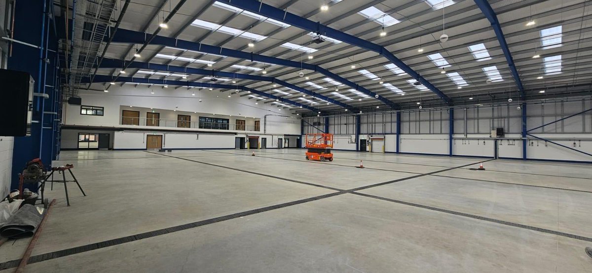 FortVale_'s tweet photo. New building complete and ready to move the equipment in. Not long now until it will be fully operational 🏭 

#uk #fortvale #engineering #manufacturing #british #investment https://t.co/7gQJ2dDBW8