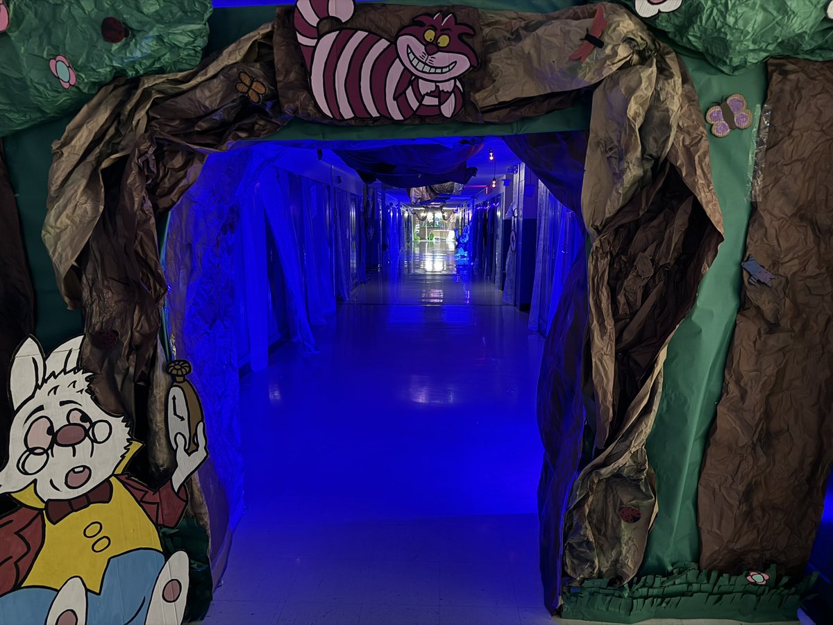 Great Job to Student Council! BHS Looks great for
homecoming!