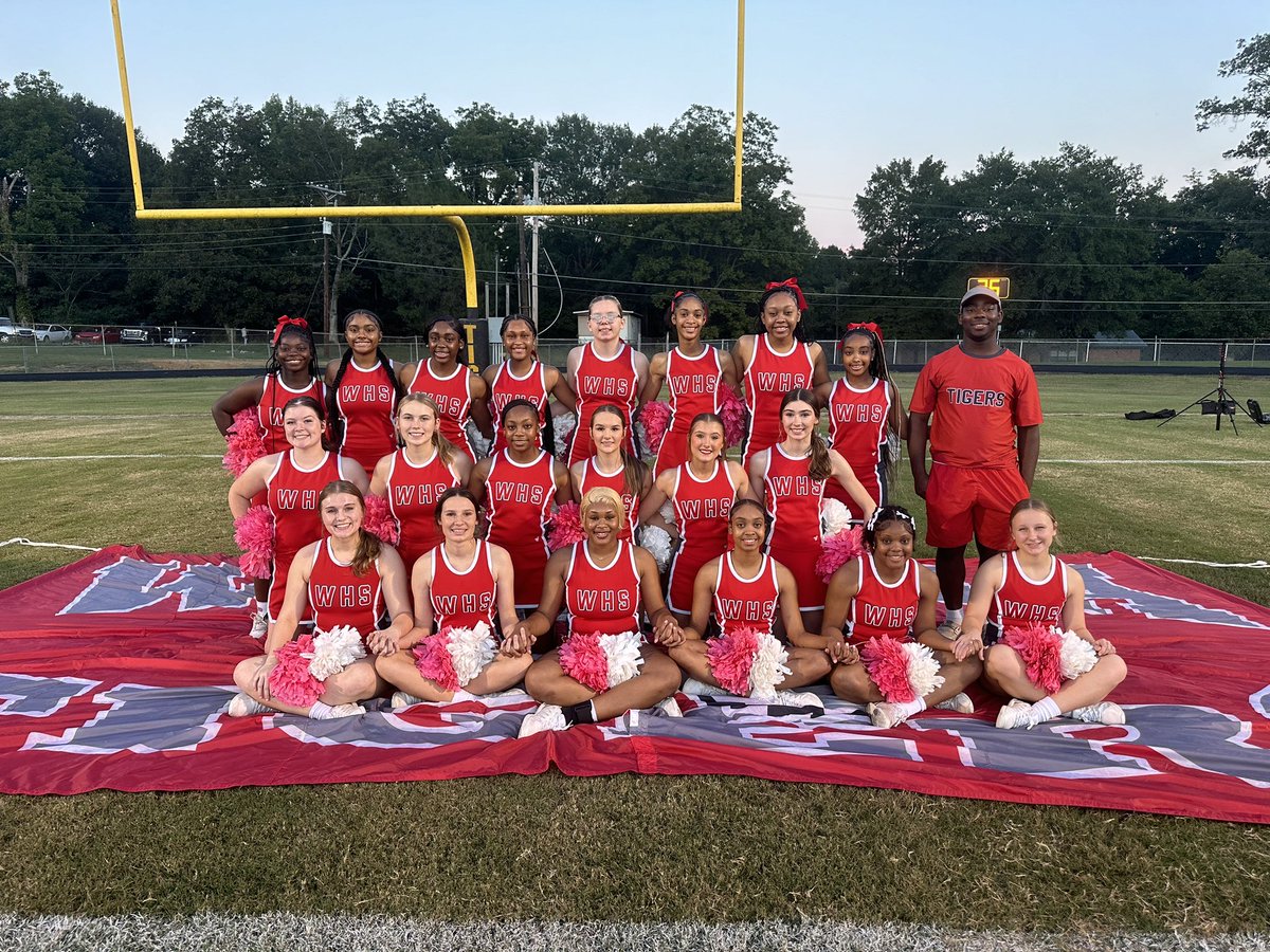 Deanna Lowery tweet media