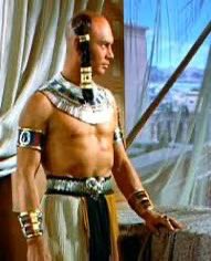 sassy_sen's tweet photo. Ramses from the movie The Ten Commandments. #LoveIsBlind https://t.co/cacUyjZxzX