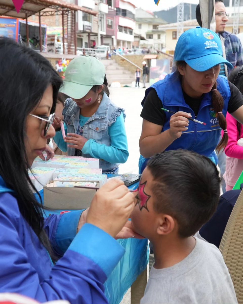 AzuayPrefectura's tweet photo. #AzuayEsElDestino.🍀
⭕ 70 participantes plasmaron arte, color y tradición en el concurso "Viva las Artes Cumbeñas" desarrollado con el apoyo de Expresarte, proyecto de la Viceprefectura de Azuay.🎭🎖️
#TransformamosVida.
#JotaPrefecto
#AzuayPrefectura
#AzuayBicentenario https://t.co/dse2J6y6rw