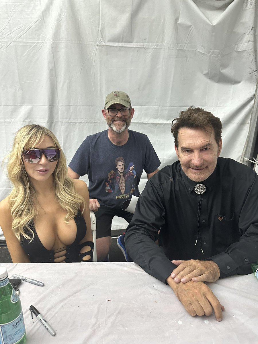 Heading out to day two of #JoeBobsJamboree to see the great @DarcyMailGirl &amp; <a href="/therealjoebob/">Joe Bob Briggs</a> #MutantFam