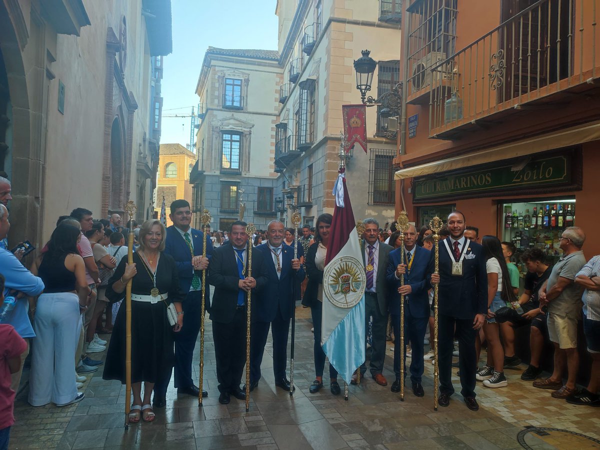 La Agrupación de Glorias acompañó a nuestra querida Congregación de la Divina Pastora de las Almas en su Solemne Misa de Coronación Canónica en la Catedral y en la procesión triunfal a su barrio de Capuchinos.Aprovecha estás líneas para felicitar a congregantes, devotos y fieles.