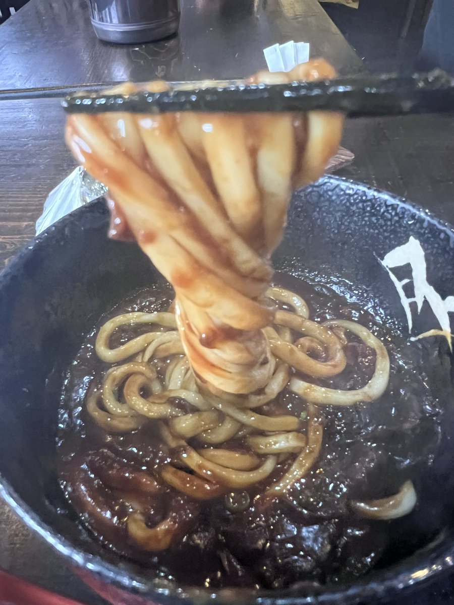 Hu7lC9's tweet photo. カレーうどん マイブーム https://t.co/dFllnTn5Te