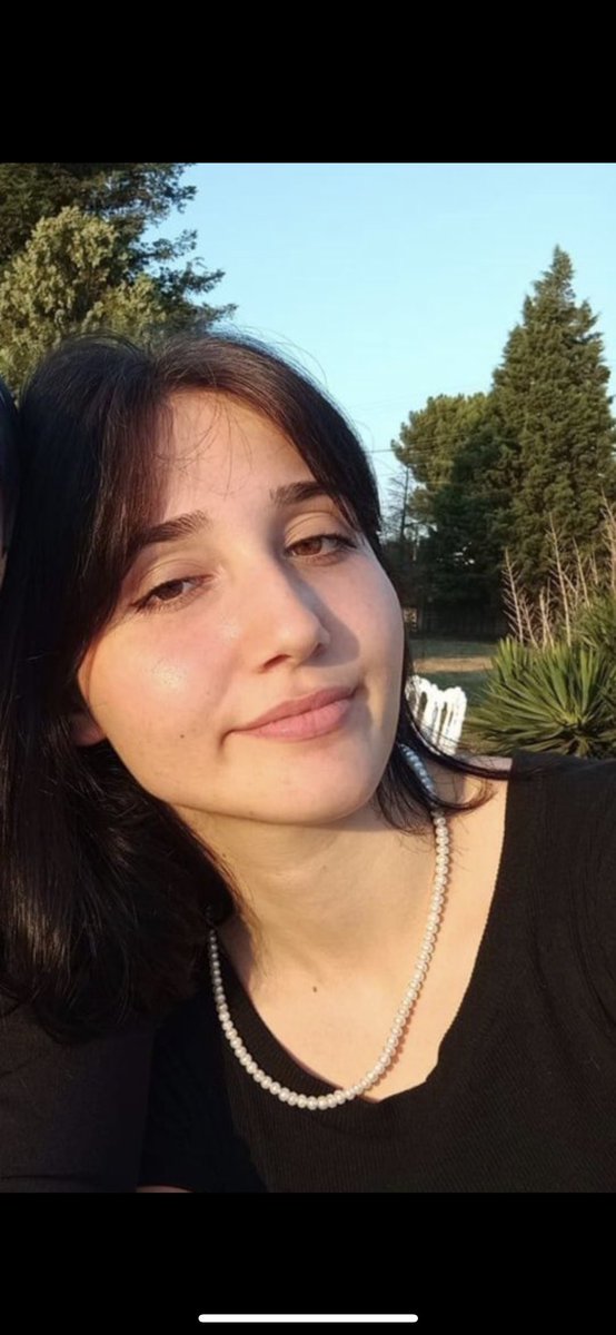 cografiatlas's tweet photo. İkisi de çok genç ve o kadar güzeller ki saçlarına çicekler takılan kızlar olarak görmeyi dilerdim, mezarına toprak atılan parçalanan değil.. #AysenurHalil  #ilkbaluzuner https://t.co/e1oPszbJk5