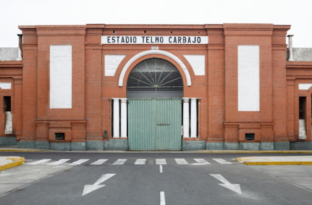 caryalta's tweet photo. El 2027 el #estadio #TelmoCarbajo cumplirá 100 años, convertido en un multideportivo sin que pueda recibir partidos de la @LIGA1_PE . La Region Callao no rehabilita cancha reglamentaria, Tribuna inutilizable.
@TuFPF @ipdperu @RegionCallaoPe https://t.co/XZLgT6rjsF