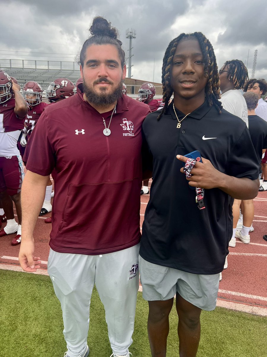 π©ππππ π±ππππππ (@blake_jenkins27) on Twitter photo Had an awesome time at <a href="/TSUFootball/">Texas Southern Football</a> homecoming game! Big thanks to <a href="/Coach_JNance/">Jack Nance</a> for the invite and the opportunity to experience the team up close. #GoTigers
#GameDayExperience #OnTheRise #ByAnyMeans
<a href="/othsfalconfb/">Katy Tompkins HS Football</a>
<a href="/mcvey_todd/">Todd McVey</a>
<a href="/CoachKaliefM/">Recruiting Coordinator / Head Track</a>
@coach_K6
<a href="/jacorynichols/">Jacory 1Way</a> Had an awesome time at <a href="/TSUFootball/">Texas Southern Football</a> homecoming game! Big thanks to <a href="/Coach_JNance/">Jack Nance</a> for the invite and the opportunity to experience the team up close. #GoTigers
#GameDayExperience #OnTheRise #ByAnyMeans
<a href="/othsfalconfb/">Katy Tompkins HS Football</a>
<a href="/mcvey_todd/">Todd McVey</a>
<a href="/CoachKaliefM/">Recruiting Coordinator / Head Track</a>
@coach_K6
<a href="/jacorynichols/">Jacory 1Way</a>