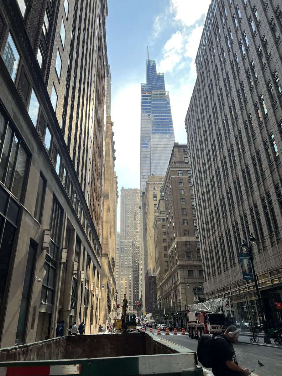 New commute to new jobs so I get to see some more of the city 😊