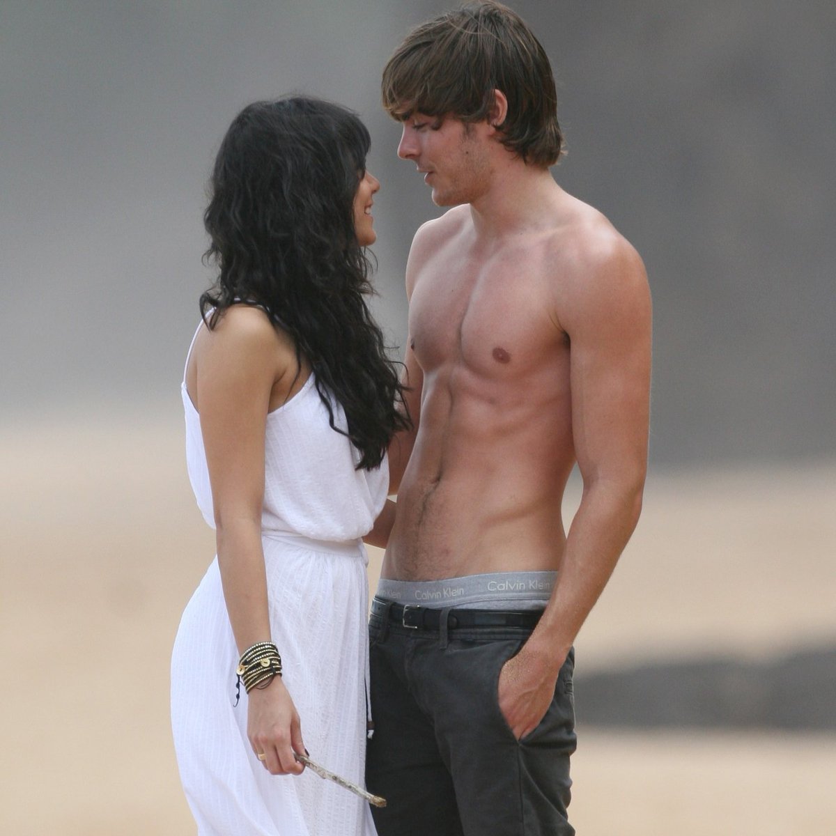 October 26, 2008: Vanessa Hudgens and Zac Efron at the beach in Hawaii., image size:1200x1200