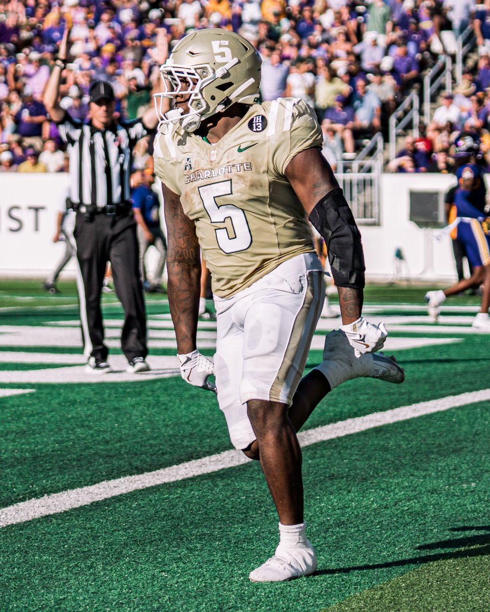 CLTStatsInfo's tweet image. .@CharlotteFTBL has rushed for five touchdowns so far today.
That's just the 4th time in program history to have 5+ TDs against an ECU defense that had allowed just three all season entering the day.