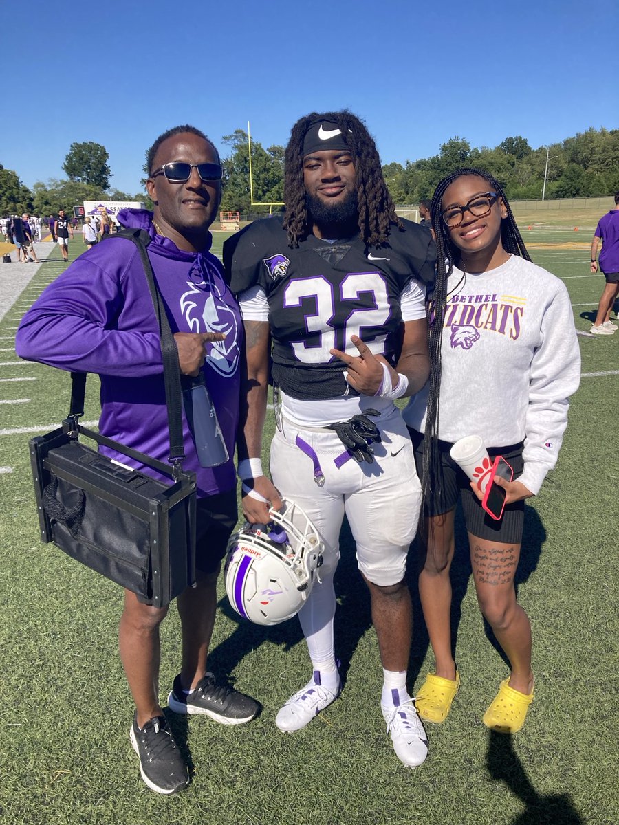 CoachAJ22's tweet photo. Congrats to my son ⁦@brylan_jordan⁩ and his teammates on their 28-17 win today!  Let’s Go BU💪🏽💪🏽❤️ @cayson_jordan ⁦@RealestateTrice⁩ ⁦@HannahMiles2022⁩ ⁦@pharris75⁩ ⁦⁦@antonneeette_⁩ https://t.co/Q6LZwOJwou