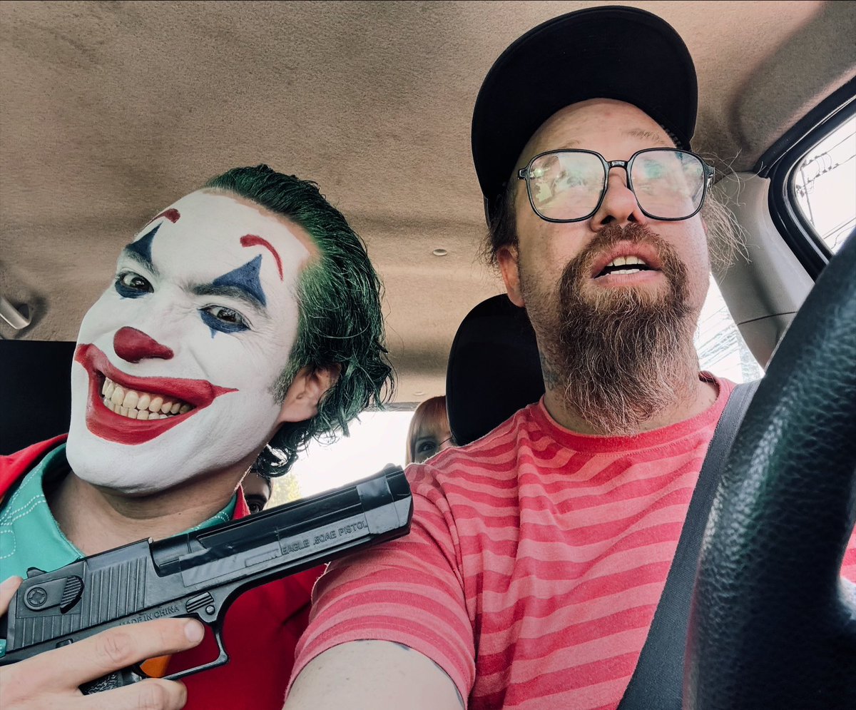 No todos los días te consigues a un villano y te secuestra para salir a malandrear por Santiago  #joker #elguason