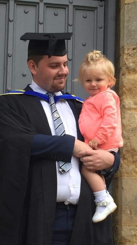 ForWorsbrough's tweet photo. Headed over to @lincolncouncil today and recreated a picture from my @unilincoln graduation from 7 years' ago! 🎓❤️

Incredibly impressed with the regeneration of the City, particularly around the Cornhill Quarter and the uni buildings and accommodation. https://t.co/EpZzH9SJvE
