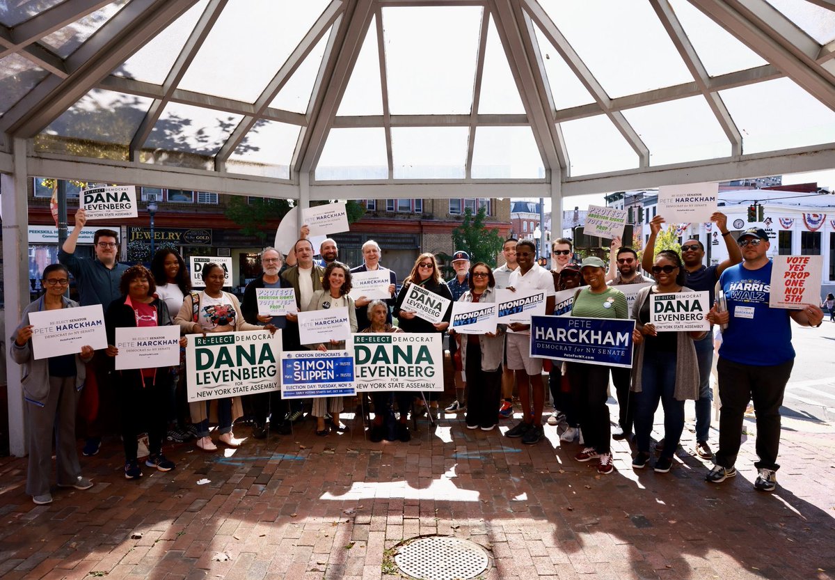 There was a lot of enthusiasm in Peekskill this afternoon for our Democratic candidates! Thank you to <a href="/The914BlackDems/">Black Democrats of Westchester County</a>, <a href="/HVStonewallDems/">Hudson Valley Stonewall Dems</a> and <a href="/WestchesterYD/">Westchester YD</a> for your strong support in getting out the vote!